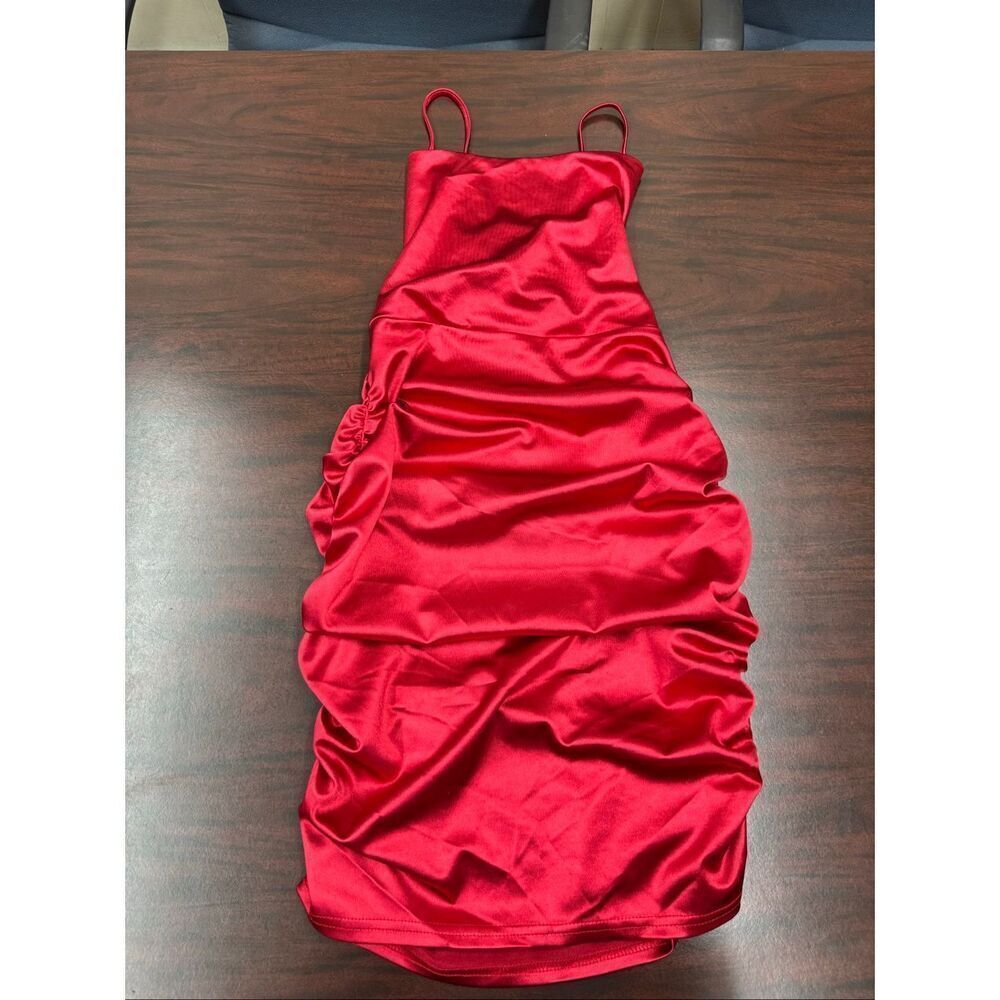 Windsor Ruched Gorgeous Vibe Satin Red Mini Dress Size Small